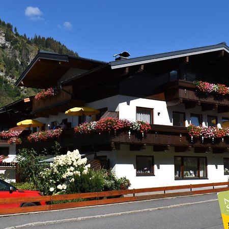 Pension Und Appartement Weinschreiber Rauris Bagian luar foto